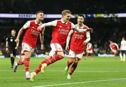 曼城轻松击败富勒姆,取得重要三分球 曼城轻松击败富勒姆,取得重要三分球